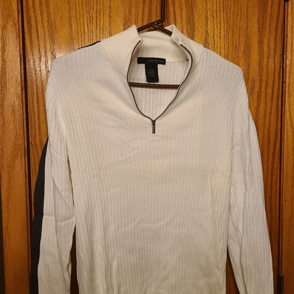 Calvin Klein sweater small